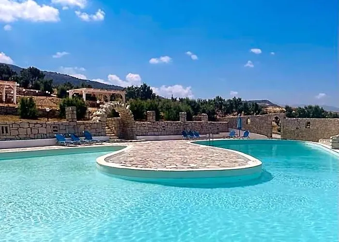 Lassion Golden Bay Sea View