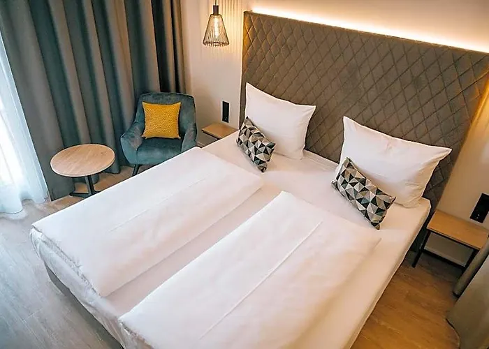 Loom Hotel & Skybar