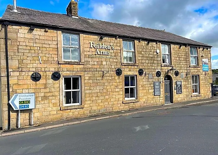 Feildens Arms Hotel