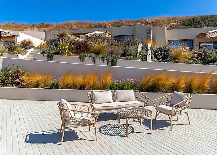 Solus Suites Milos