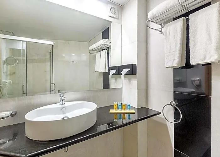 Oasis Hotel Apartments