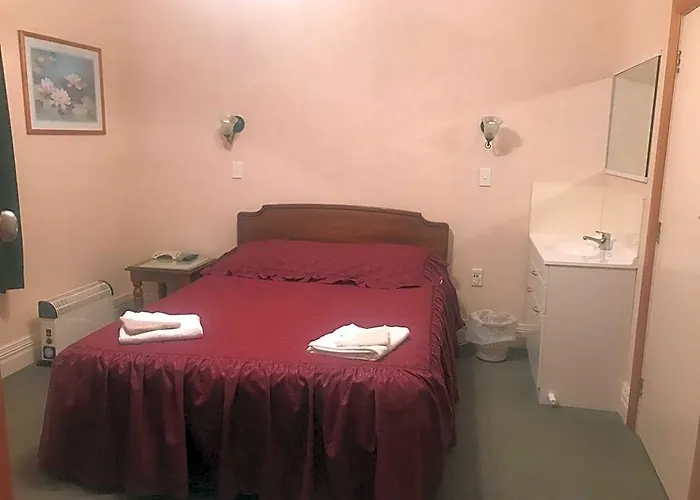 Feilding Hotel