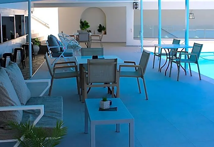 Tropicana Inn