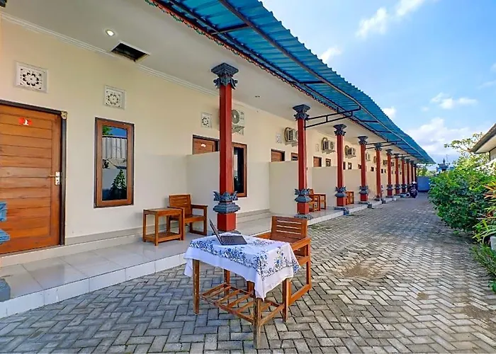 Oyo Life 92838 Kost Ibu Surya