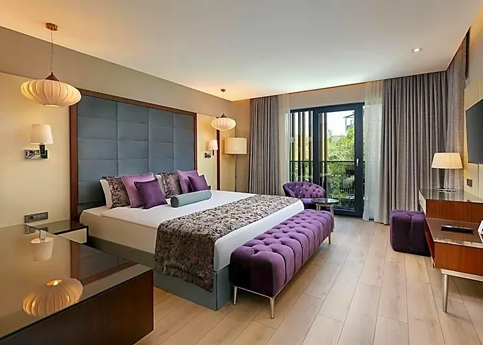 Seven Seas Hotel Life