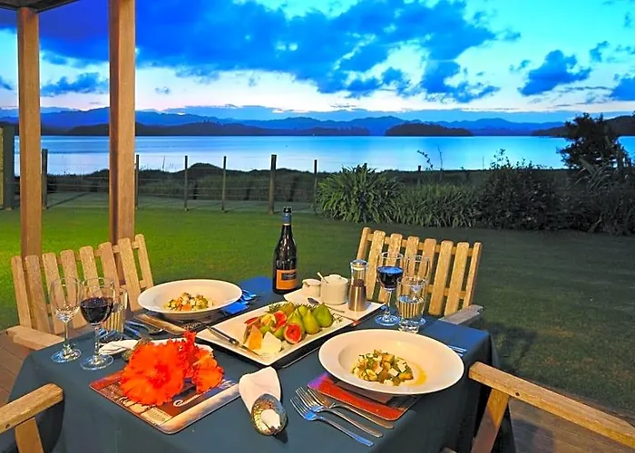 Pawhaoa Bay Lodge