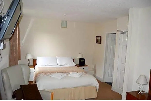 Queens Hotel
