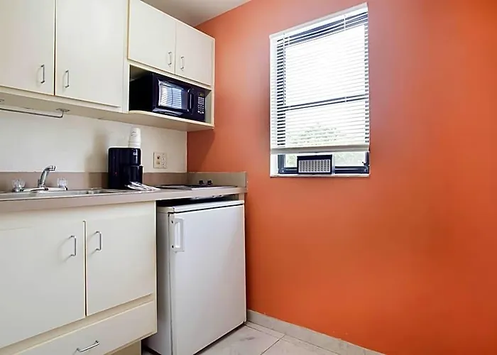 Oyo Waterfront Hotel- Cape Coral Fort Myers, Fl