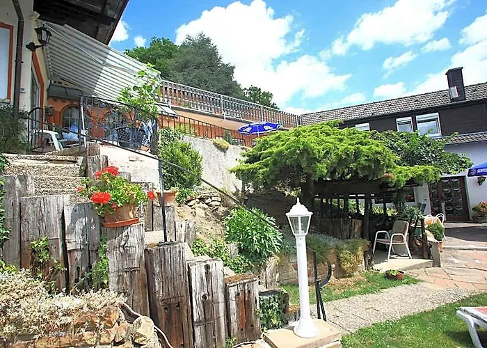 Pension Weinberg Mit Landhaus Nizza