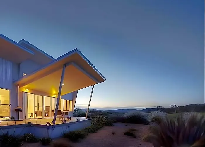 Azjure Studio Retreat