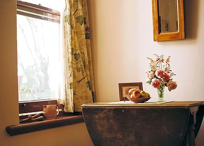Strathbourne Accommodation - Hamilton House