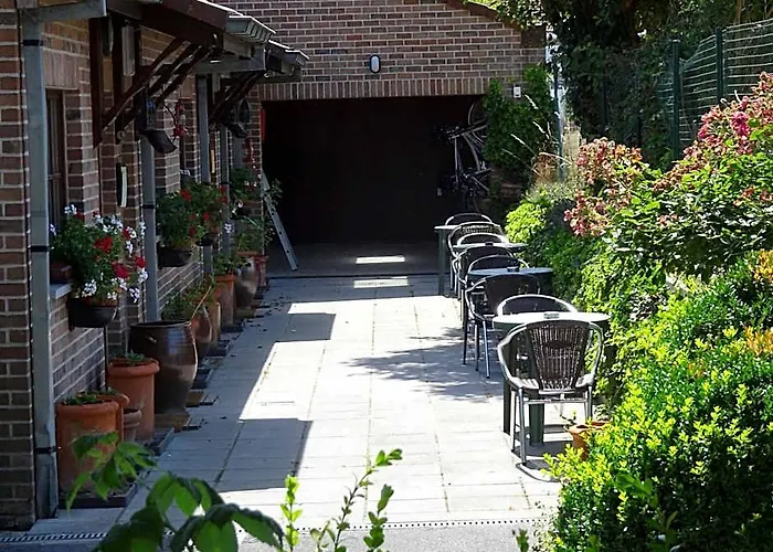 Elckerlyck Inn Hotel