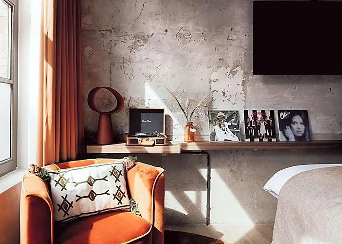 Cousins Boutique Hotel