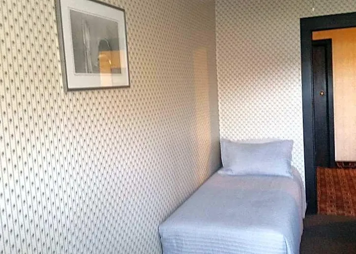 Foveaux Hotel