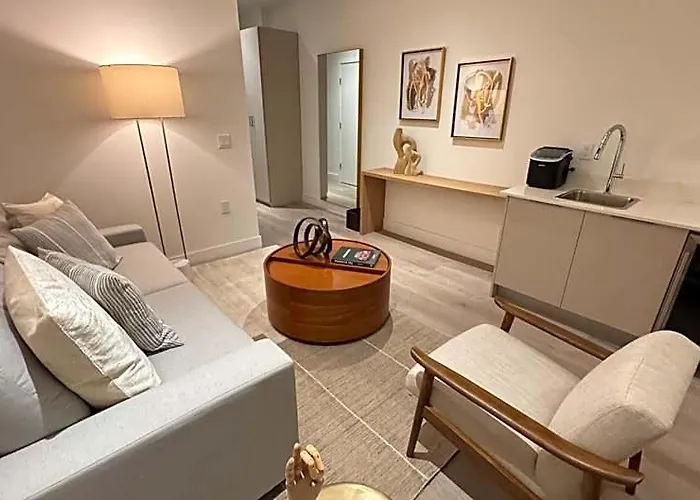 Smart Brickell Deluxe Apartment