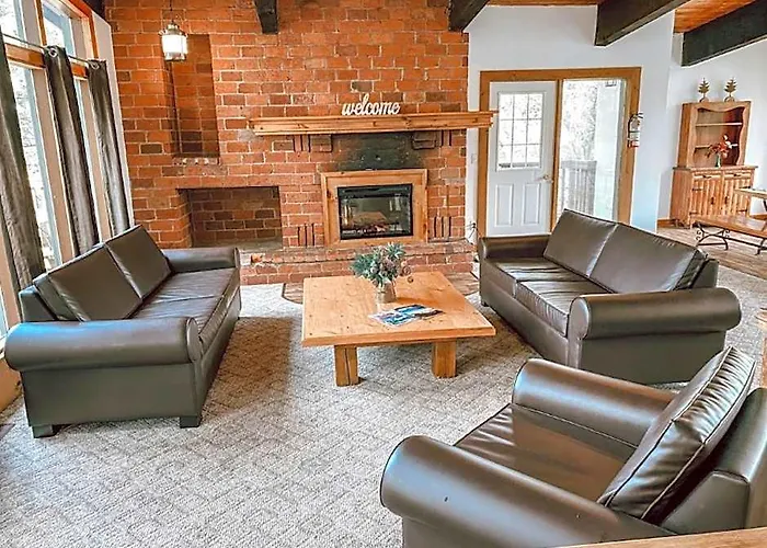 Tyrolean Village Resorts At Blue Mountain