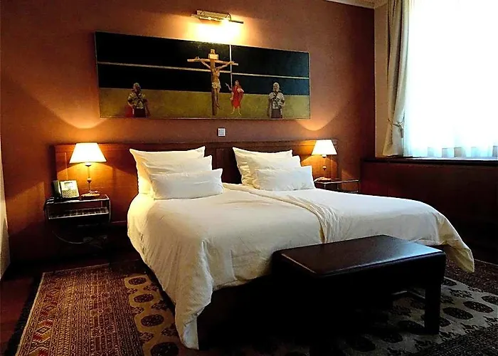 Hotel Mitra, Story Hotels