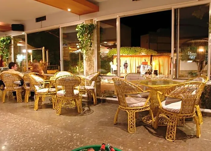 Evenia Coral Boutique