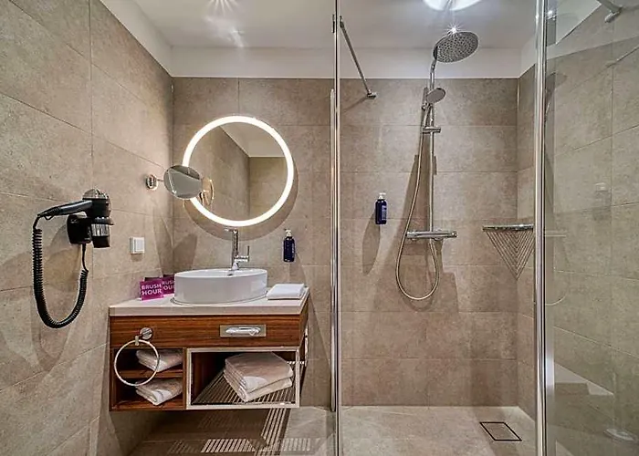 Voya Hotel