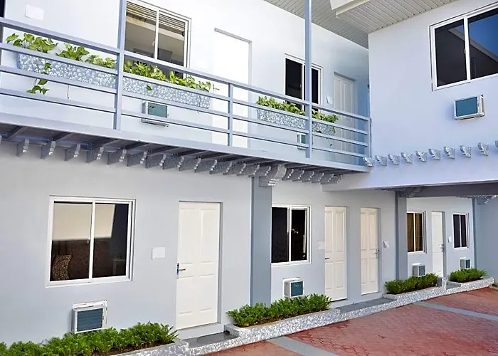 Grand Peninsula Suites