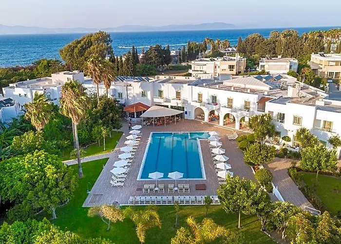 Alexandra Beach Hotel And Apartments