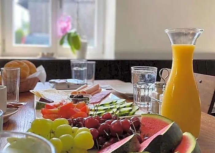 Mara Restaurant & Hotel