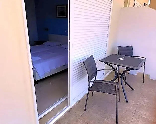 Nikolaki Rooms