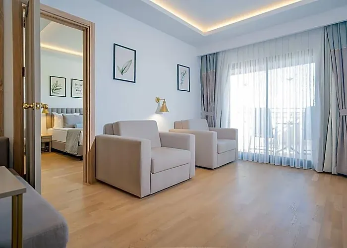 Miramare Queen Hotel