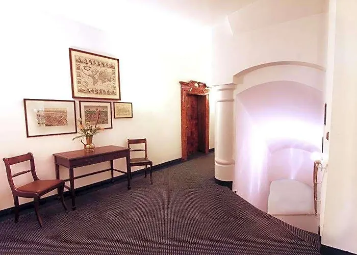 Der Fuerstenhof
