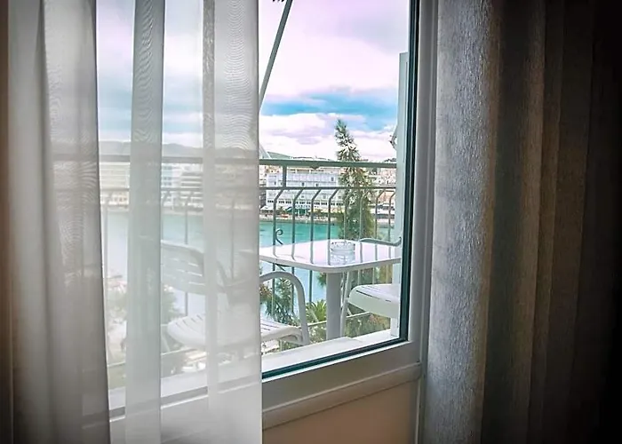 Hara Hotel