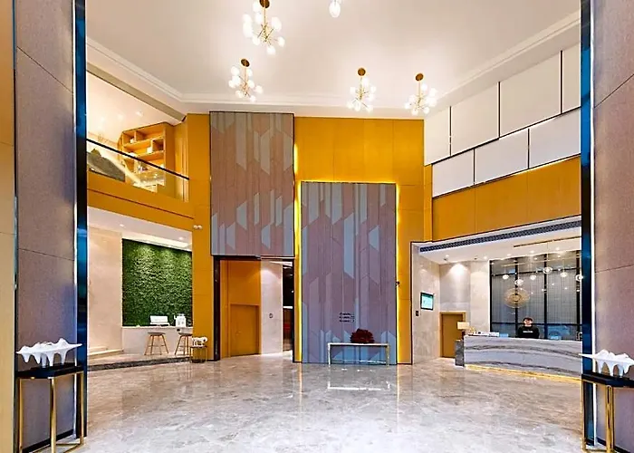 Atour Hotel Maoming High-Speed Railway Station People Square