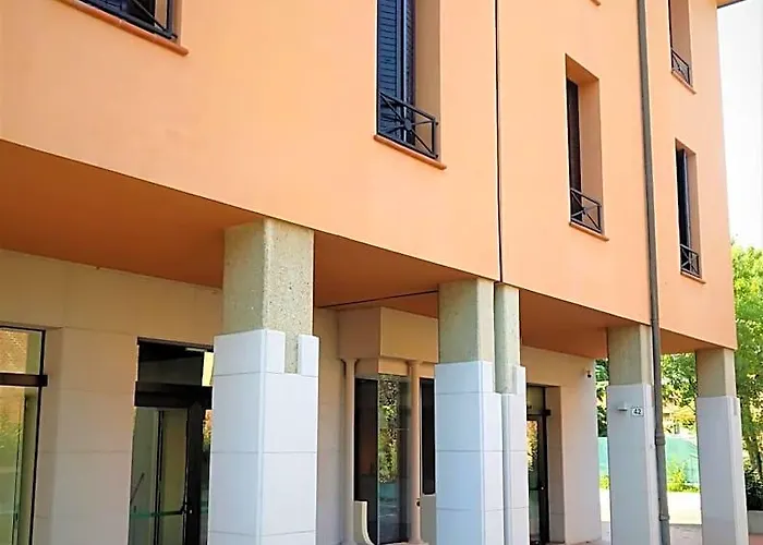 Hotel Dozza