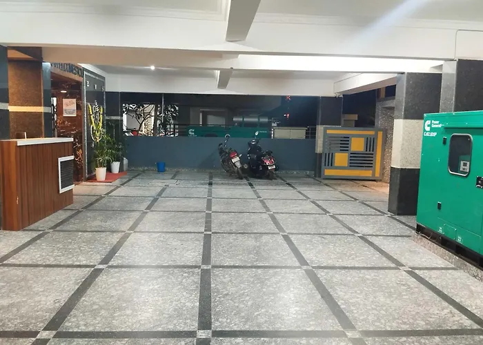 Super Collection O Rio Kondapur Near Rahavendra Colony