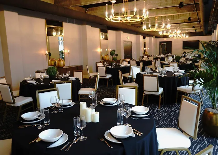 Cambria Hotel Detroit Downtown