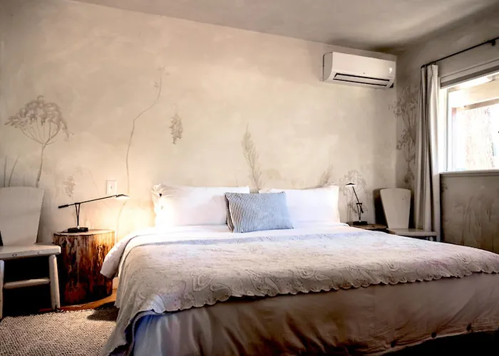Secluded Designer Cottage - Sedona Wine Trail