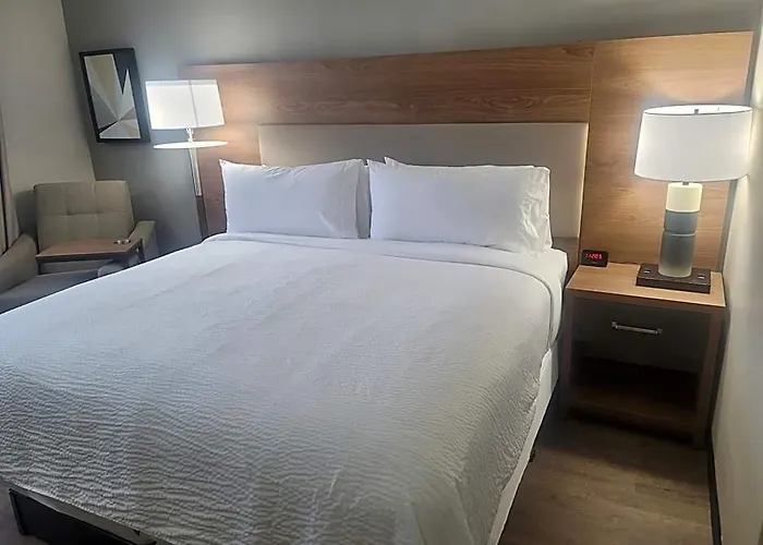 Candlewood Suites Southfield By Ihg