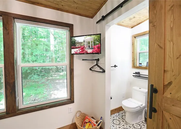 Tiny Tarheel Cozy Retreat Near Unc-Tiny House