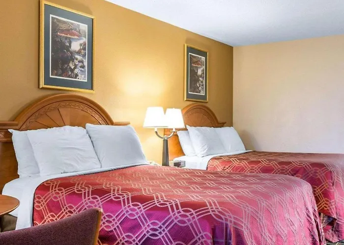 Econo Lodge Dalton West