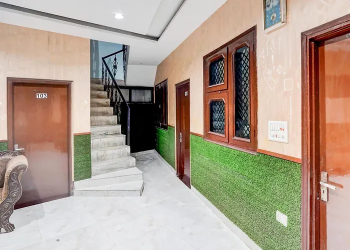 Hotel O A - One Guest House