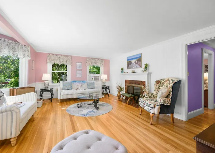 Family Pet-Friendly Cape Escape Near Beach
