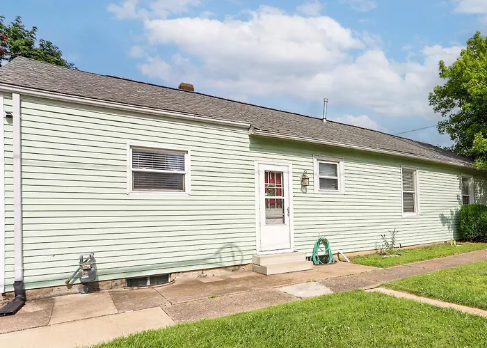 1 Mi To Water & Dtwn: Lake Erie Family Getaway
