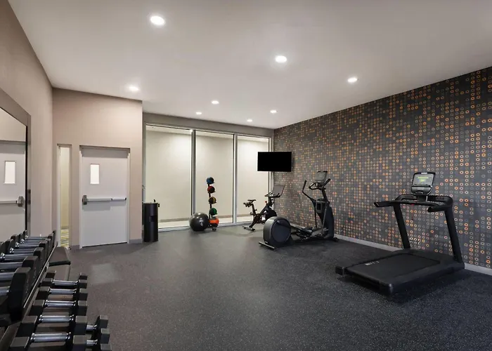 La Quinta Inn & Suites By Wyndham Tracy