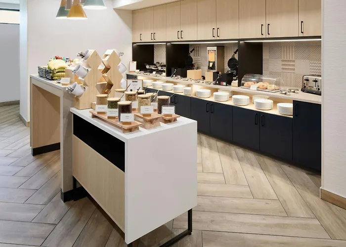 Towneplace Suites By Marriott Montreal Airport