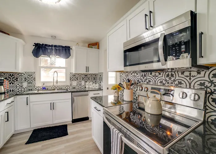 Pet Friendly W/ Yard! Modern La Porte Home By Dtwn