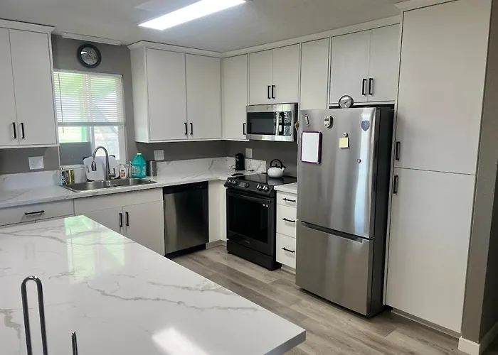 House In Pahrump Sleeps 9, D Valley