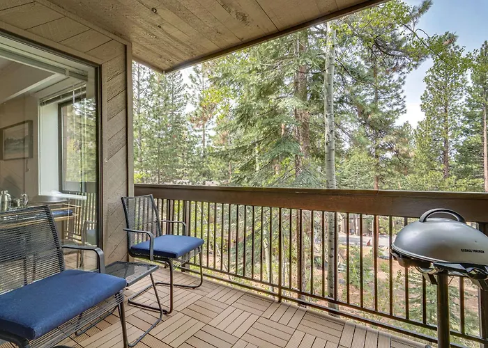 1 Mi To Lake Tahoe & Beach! All-Season Getaway