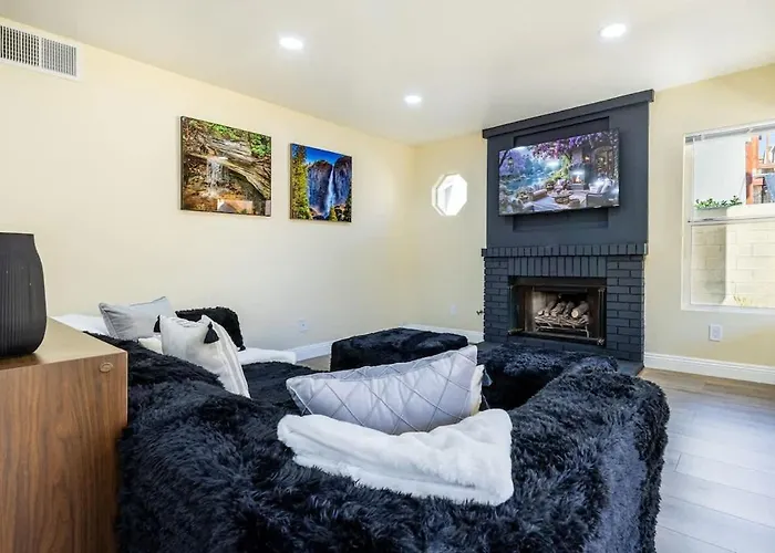 The Manor - Spacious 4Br Home In Moreno Valley
