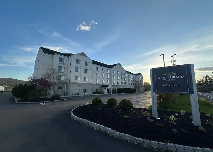 Arnot Grand Hotel & Suites