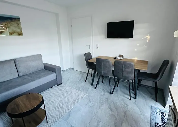 Modernes Appartment nahe See und Holstenhalle
