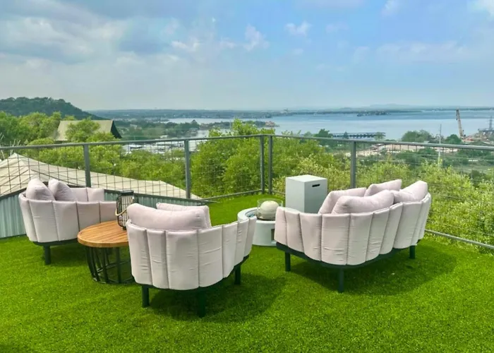 The Retreat On The Hill
